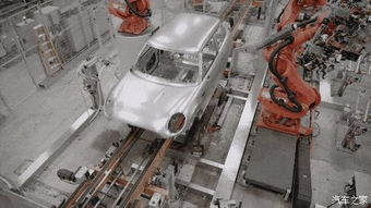 探秘MINI牛津工廠 一場與機(jī)器人68秒的“戀愛”