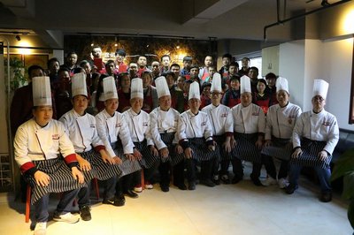 西安嘉諾餐飲管理 解析西安餐飲管理行業(yè)的領(lǐng)航者